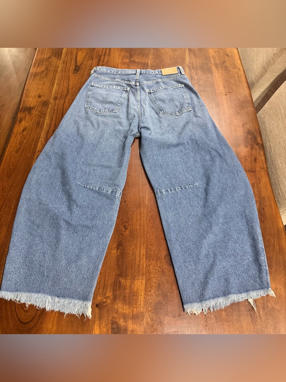 Citizens of Humanity Horseshoe Barrel Leg Jeans in Magnolia wash Size 28 - Picture 3 of 10